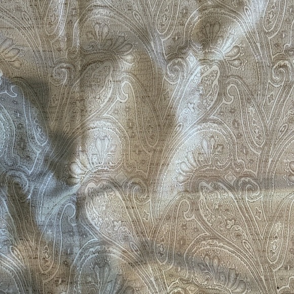 Springmaid - Elegant Cream Paisley Shower Curtain - Picture 3 of 3